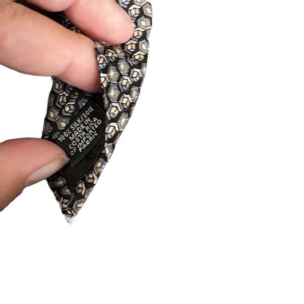 DKNY Men's Silk Tie Geometric Cube Pattern Gray Black Blue business professional